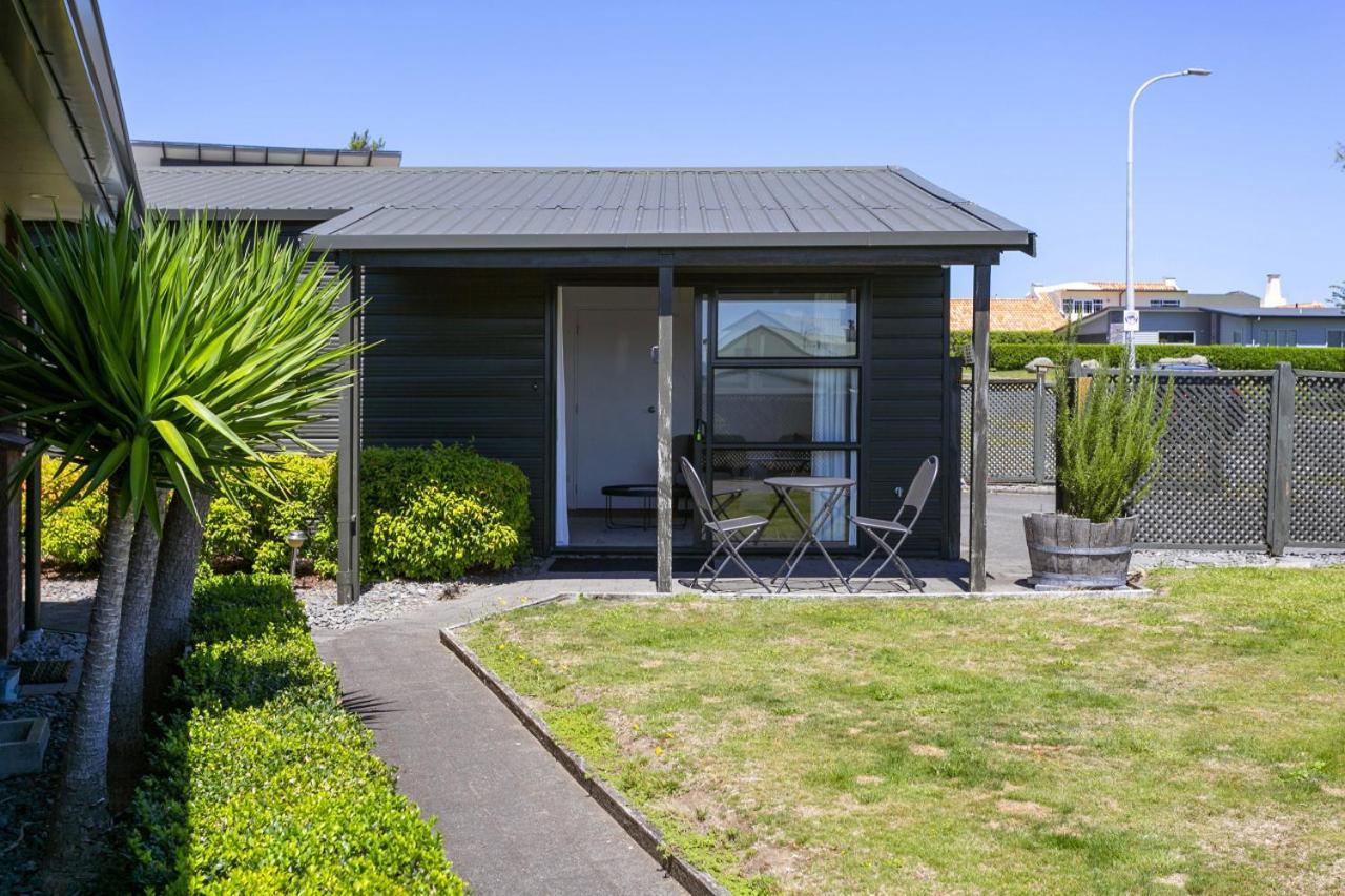 You Little Beauty - Wharewaka Beach Magic Taupo Exterior foto