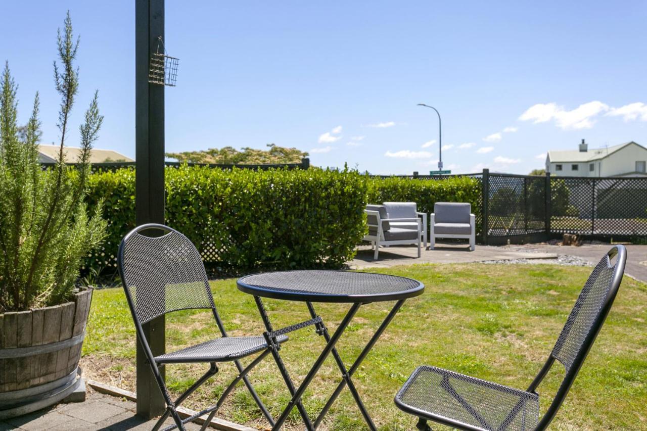 You Little Beauty - Wharewaka Beach Magic Taupo Exterior foto