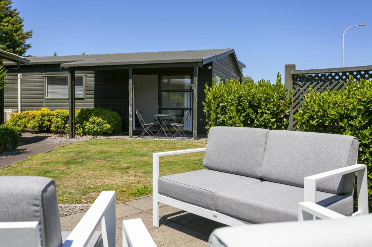 You Little Beauty - Wharewaka Beach Magic Taupo Exterior foto